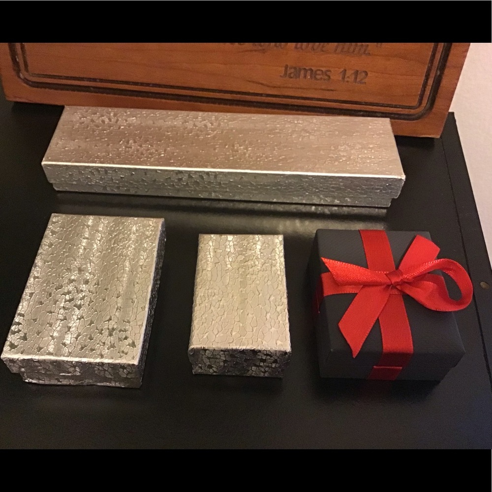 Jewelry gift boxes